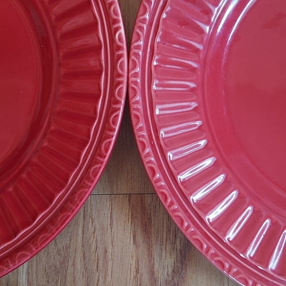 JC Penney Italiana Red Dessert Salad Plates Ribbed Rim 7.5 Inches - Picture 6 of 8
